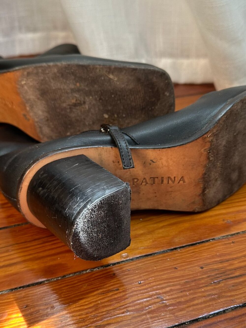 Portland Leather Goods Vero Black Chelsea Boots - Picture 2 of 3